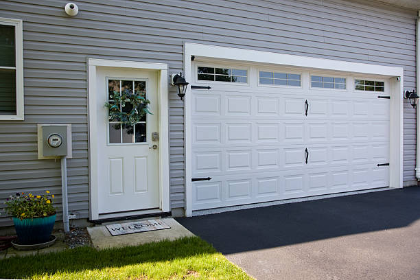 24/7 Emergency Garage Door Installation experts in Fairview, GA